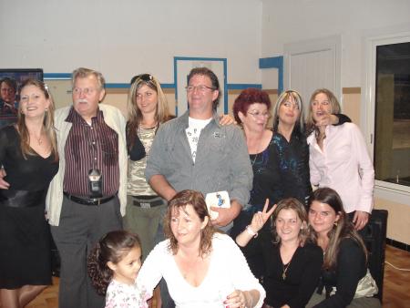 alors la c'est � l'anniversaire des 40 ans de mon p�re et des 18 ans de ma soeur malvina