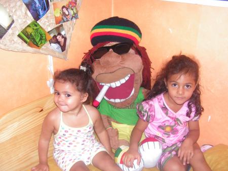 �a c'est mes deux crapules sarah et selma!!!